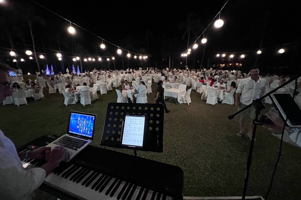 Dîner en blanc