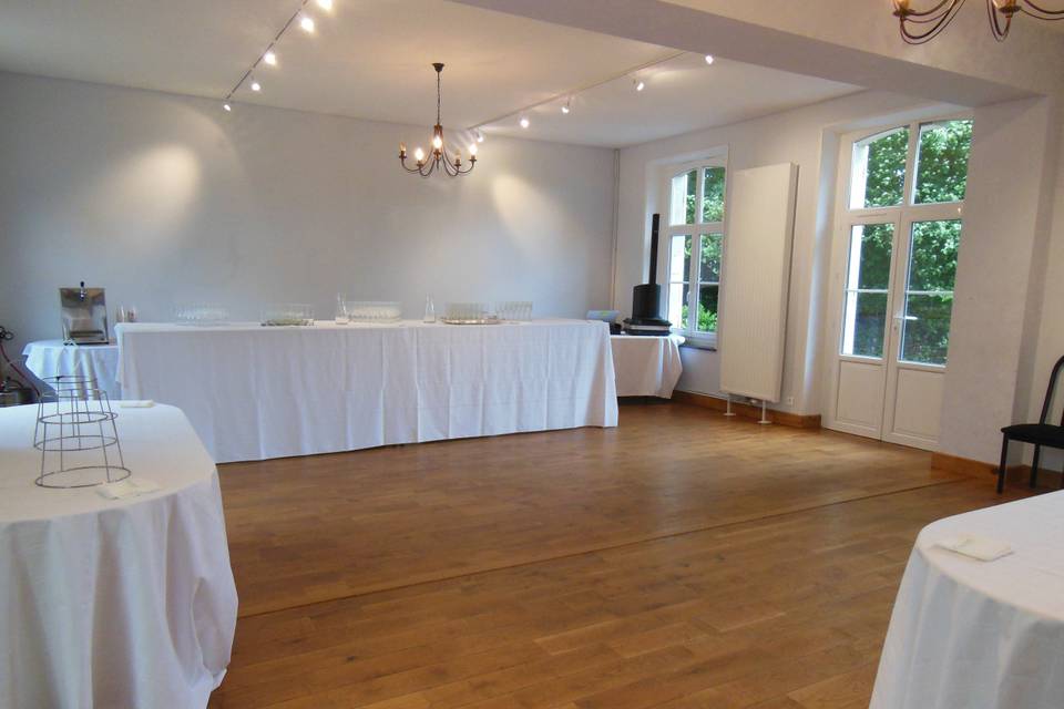 Salle pour vin d'honneur