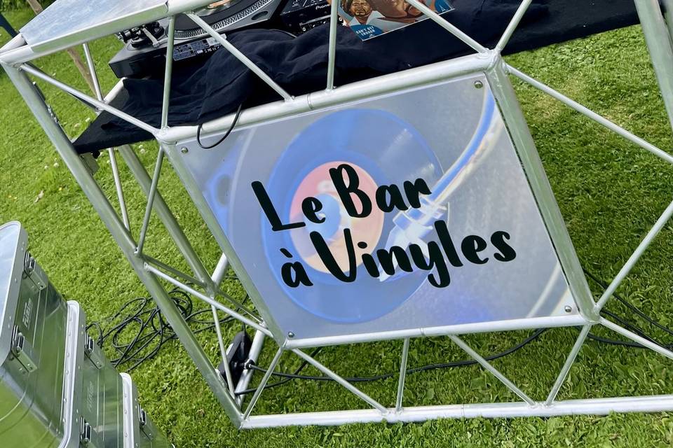 LoLo Waymel - Bar à Vinyles