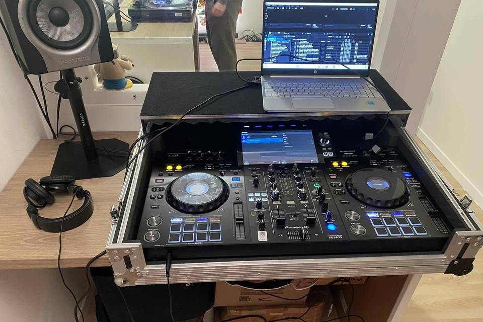 DJ animation