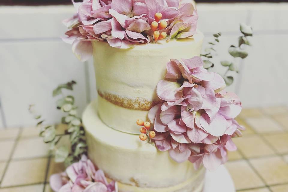 Nude cake fleurs séchées