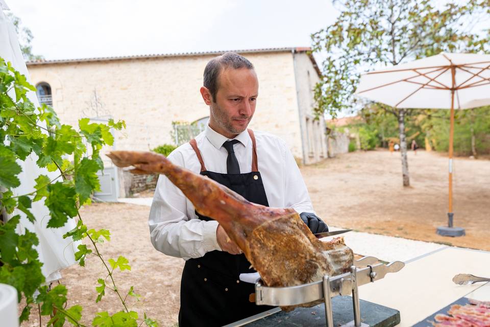 Decoupe de jambon par le chef