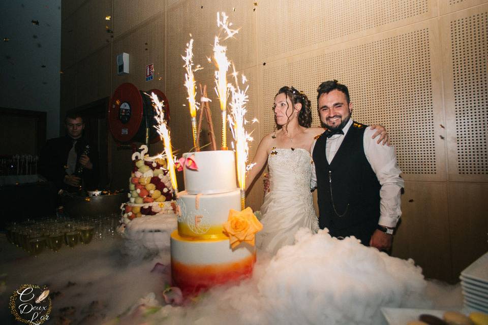 Wedding cake tipi et callas