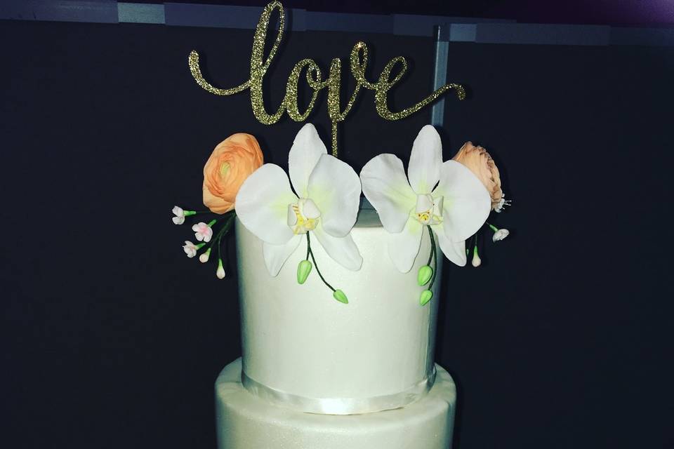 Wedding cake eucalyptus rose