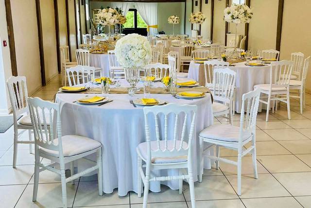 Location Chaises blanches
