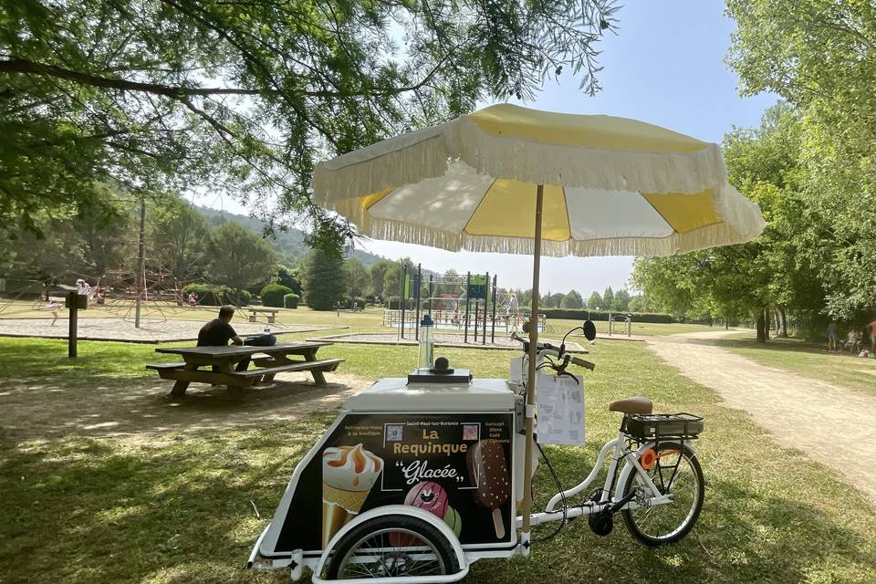 Triporteur festif