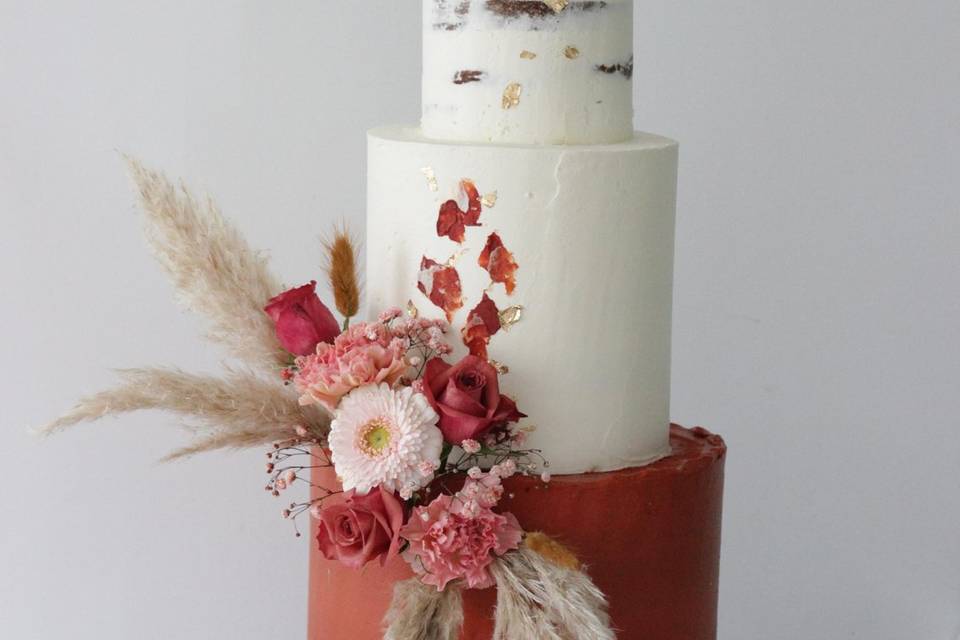 Wedding cake terra cotta