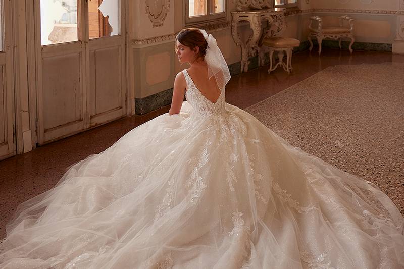 Robe de mariée taffetas sale