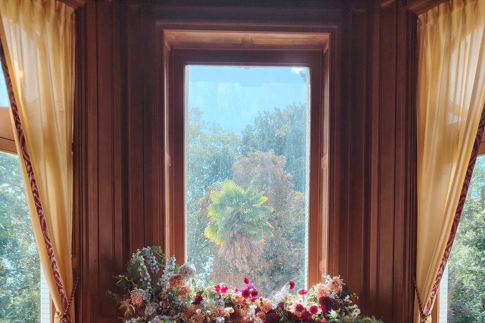 Cheminée fleuri cérémonie