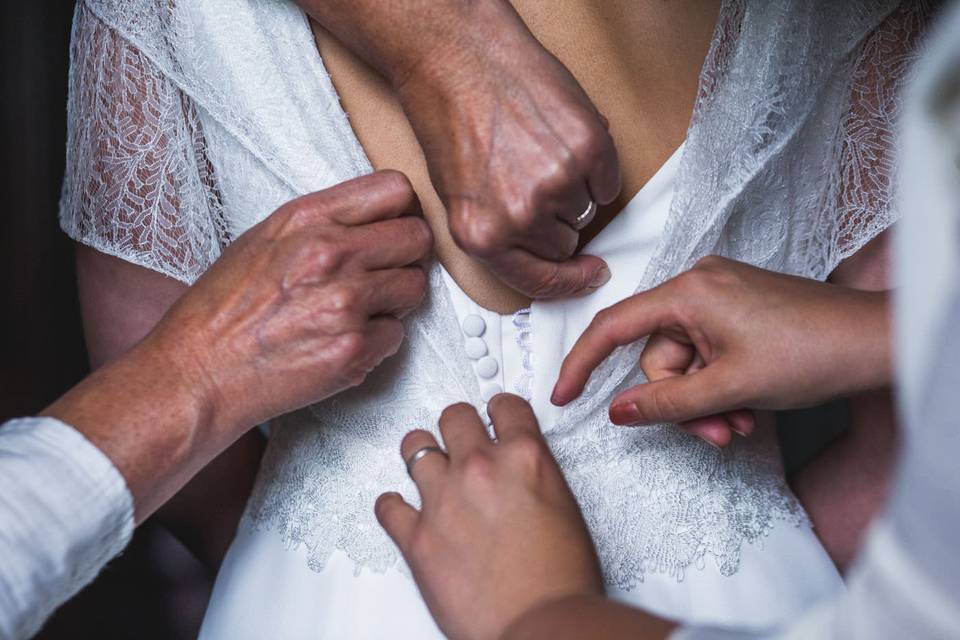 Habillage de la mariée