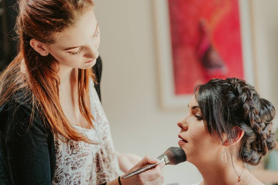 Pénéloppe Maquillage Coiffure et Ongle