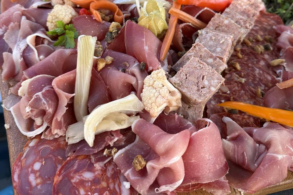 Buffet planche de charcuterie