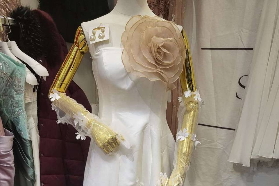 Robe fleurs 3d avec traine