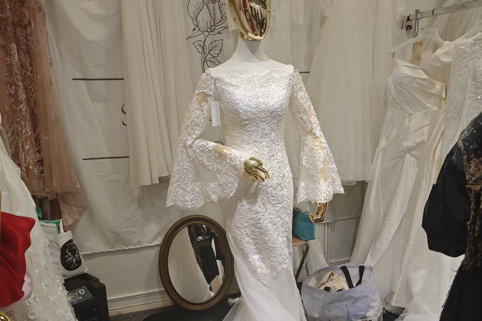Robe sirène avec traine brodée
