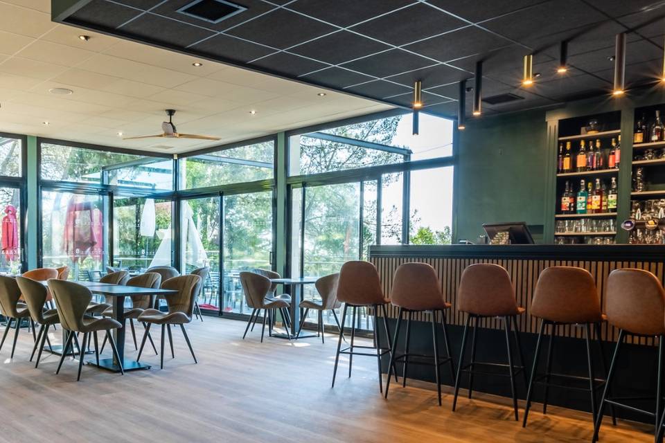 Salle Bar