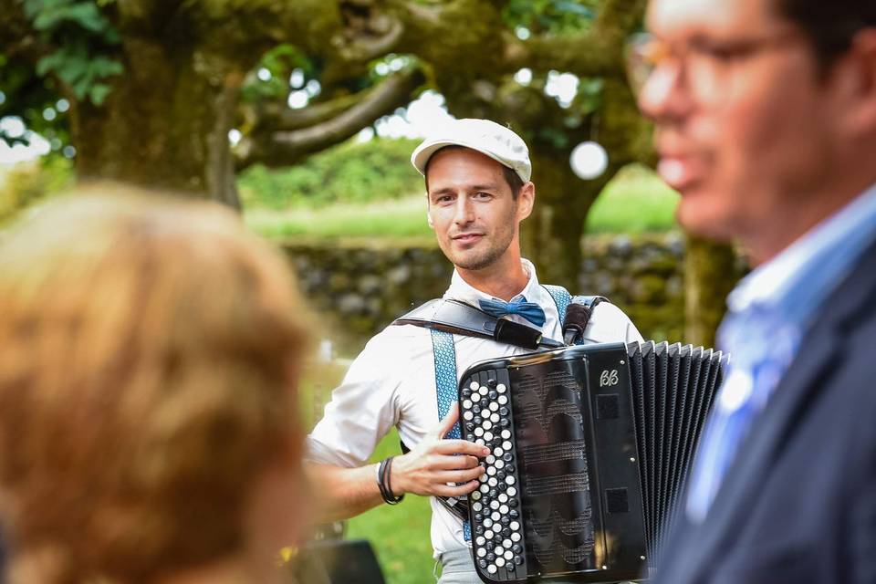 Accordéoniste au cocktail