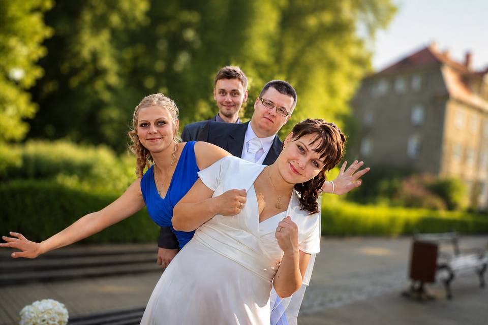 Mariés avec leurs invités
