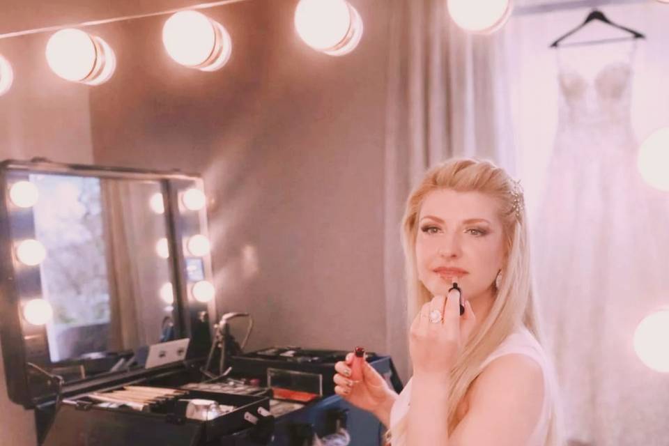 Make-up yourself