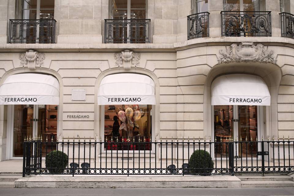 Avenue, Montaigne