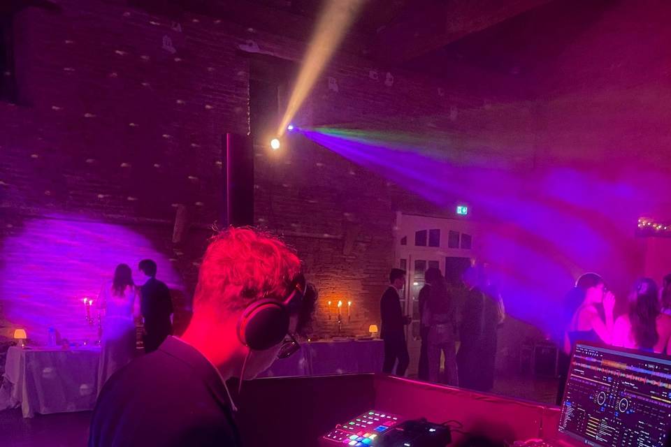 Dj Greg