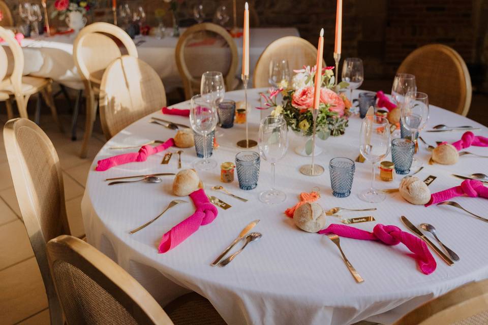 Table mariage coloré