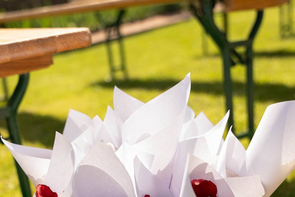 Pétales de roses à lancer