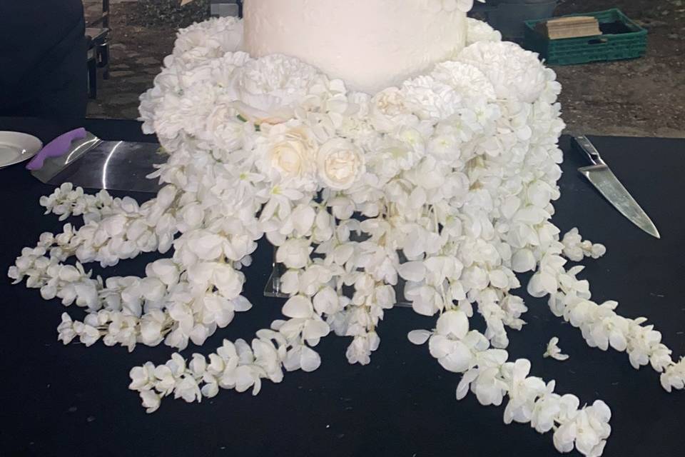 Fairouz wedding cake