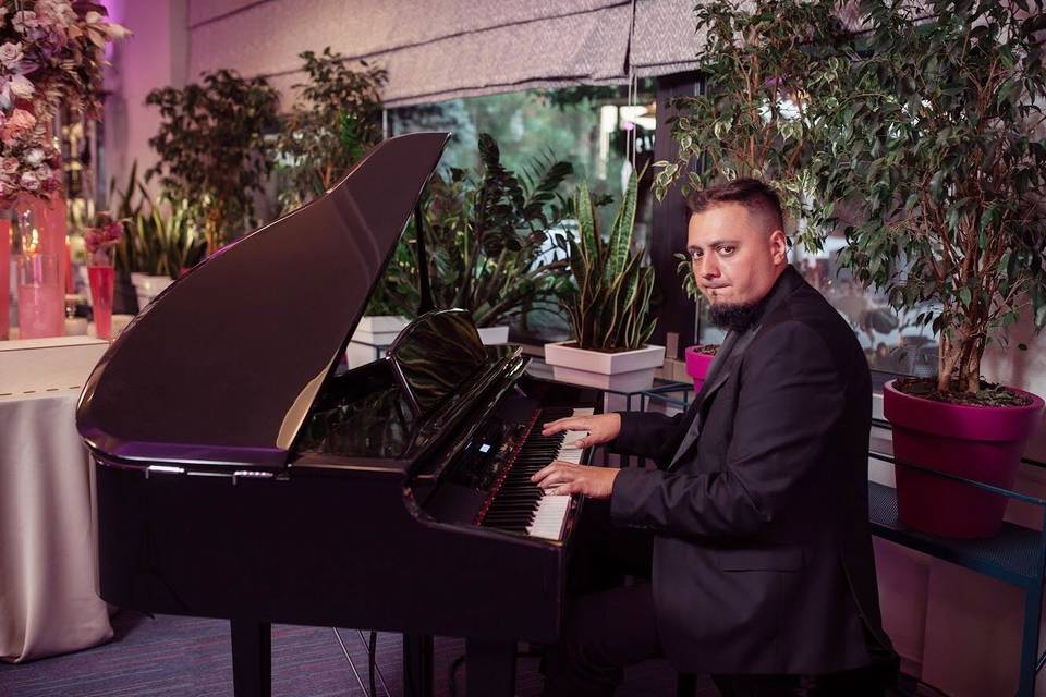 Dmytro Miroshkin