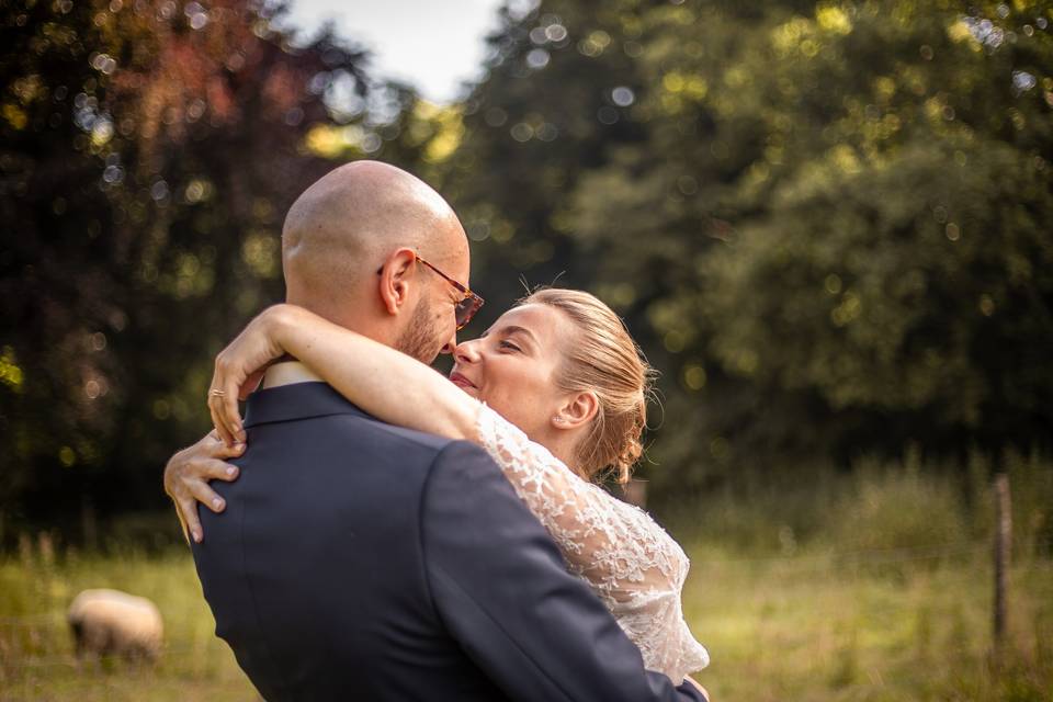 Shooting couple