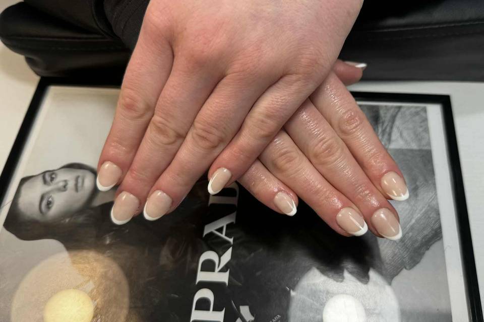Construction Gel court French