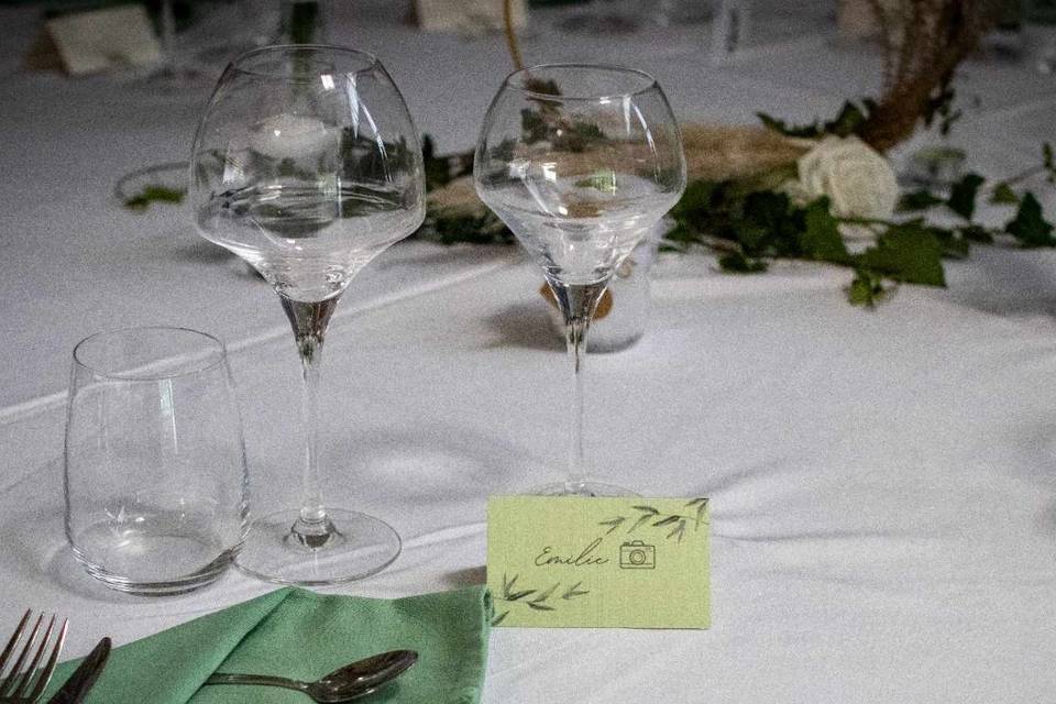 Table invités vert sauge