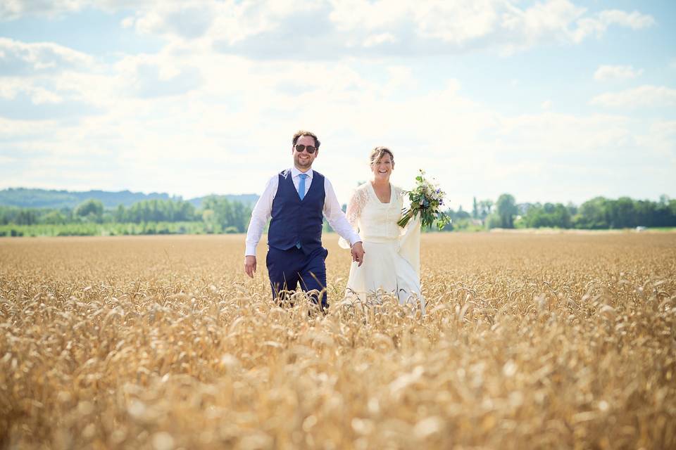 Séance couple dans les blés