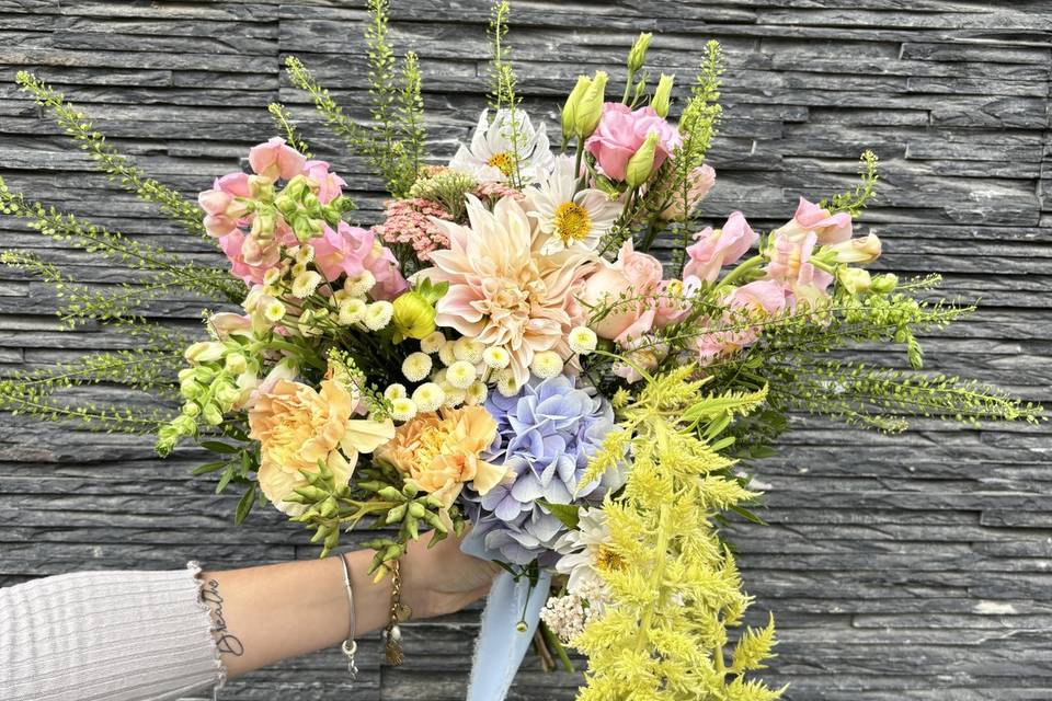 Bouquet de mariée destructurée