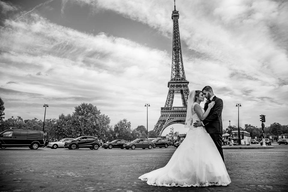 Shooting couple
