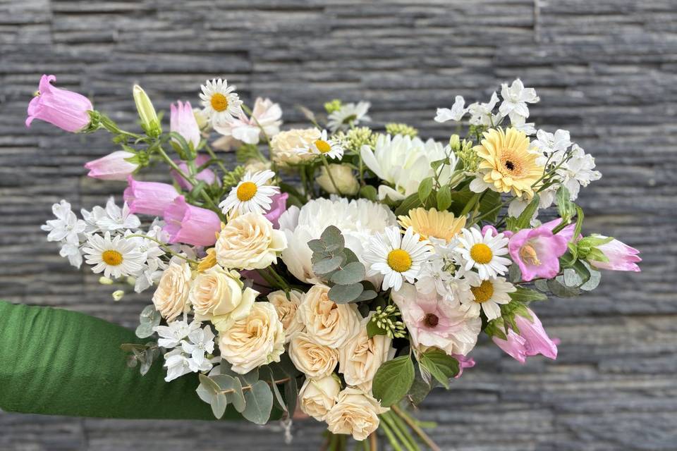 Bouquet de mariée déstructuré