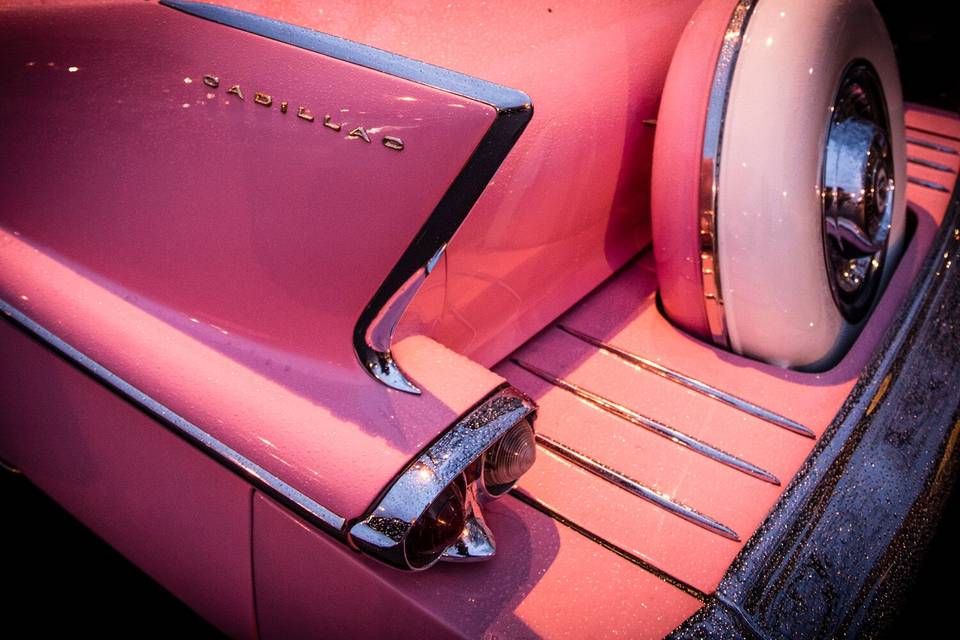 Cadillac 1958 cabriolet rose