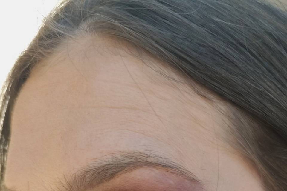 Make up charbonneu