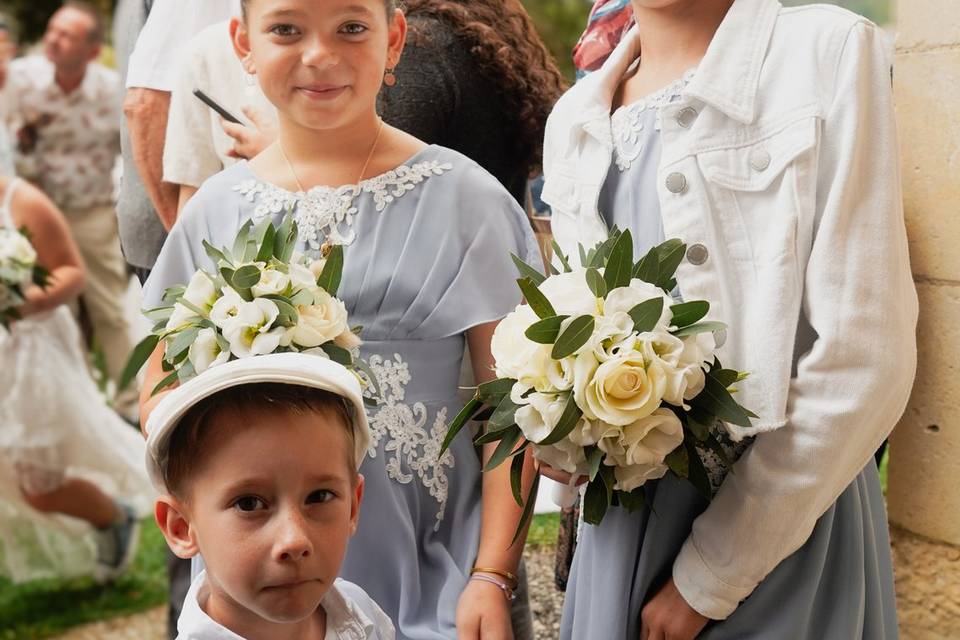 Les enfants d’honneur, tout en