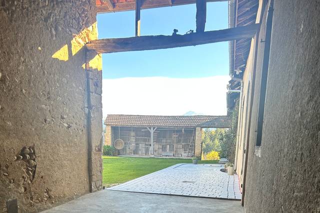 Le porche et la terrasse 95 m²