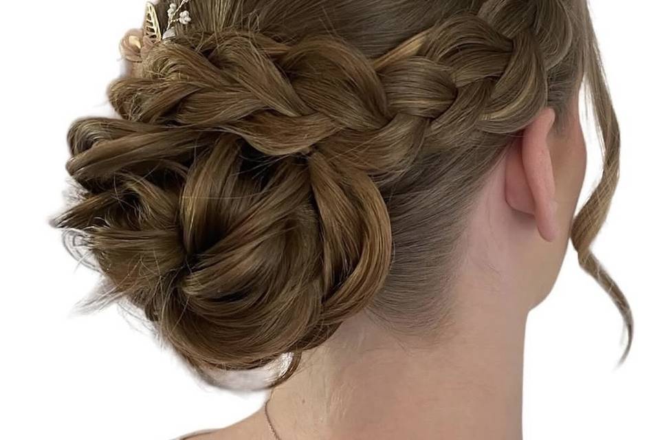 Chignon parfait, style assuré