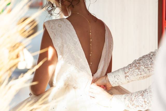 Essayage du haut dentelle