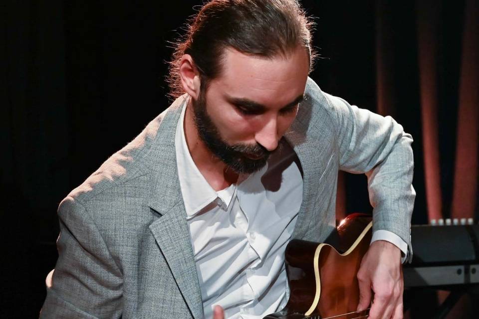 Vin d'honneur guitariste gipsy