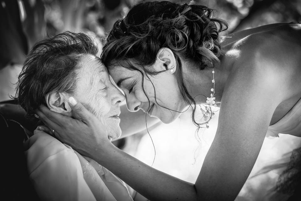 La mariée et sa grand-mère