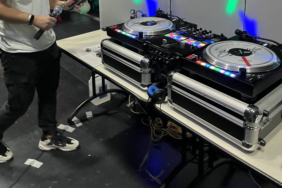 Vinyl party & friends