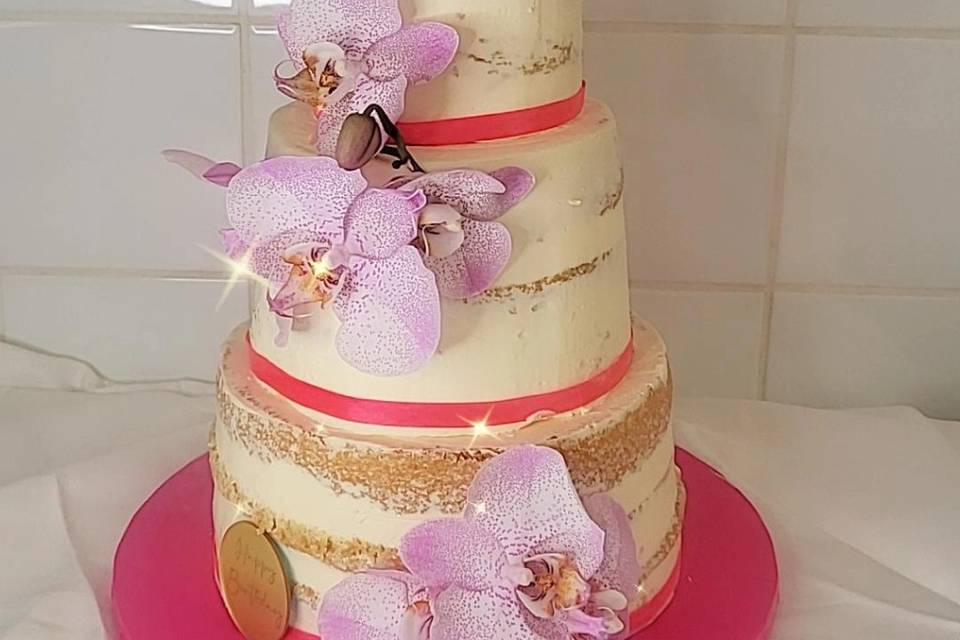 Nude cake