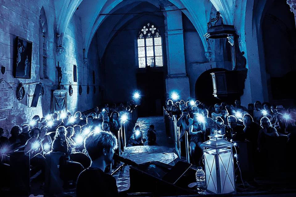 En concert dans une église