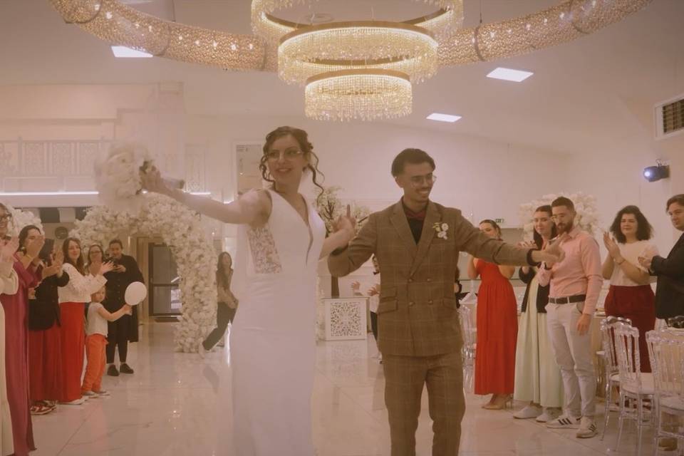 Entrée sur la piste de danse