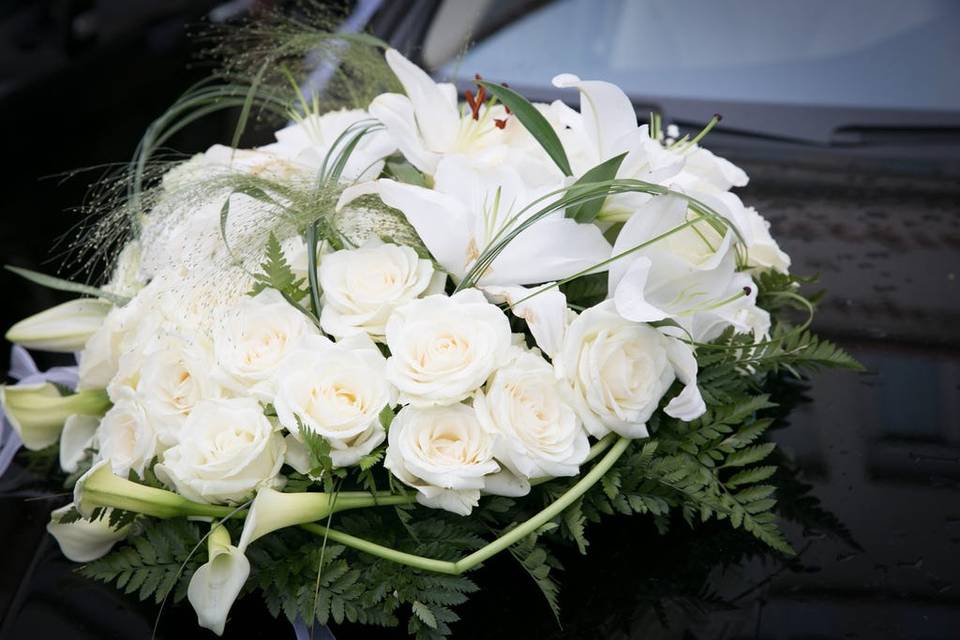Bouquet du véhicule des mariés