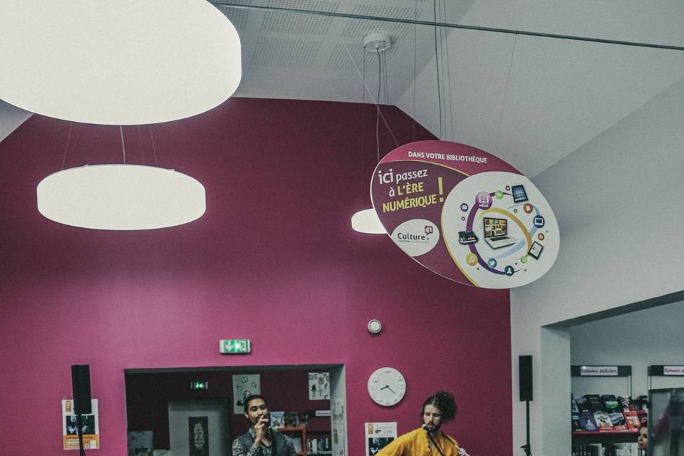 Duo WeSingingBob