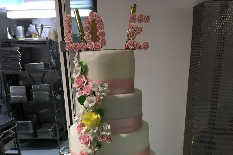 Wedding cake mariage 300 couve